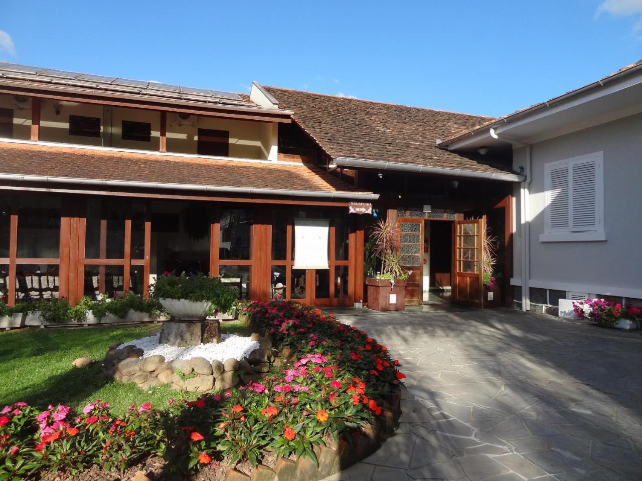 Dein Haus Pousada 포메로데 외부 사진